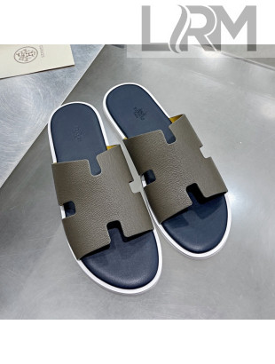 Hermes Men's Izmir Palm-Grained Leather Flat Slide Sandals Grey/Dark Blue 2021 38