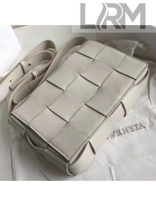Bottega Veneta Cassette Small Crossbody Messenger Bag in Maxi Weave White 2019