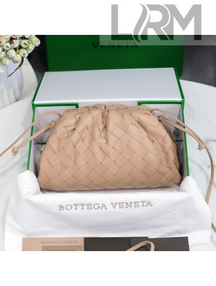 Bottega Veneta The Mini Pouch Crossbody Bag in Woven Lambskin in Nude Pink 2020