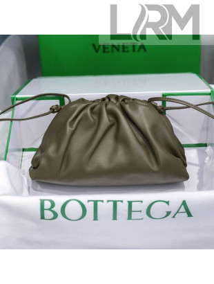 Bottega Veneta The Mini Pouch Soft Clutch Bag in Dark Green Calfskin 2020 585852