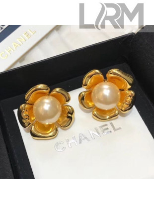 Chanel Pearl Bloom Stud Earrings Gold/White 2020