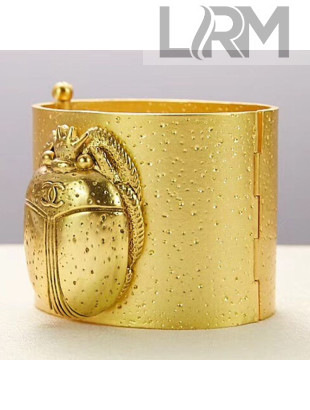 Chanel Beetle Cuff Bracelet AB1901 Gold 2019