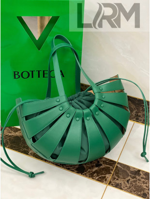 Bottega Veneta Medium The Shell Pouch Cut out Shoulder Bag Green 2020