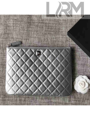 Chanel Diamond CC Pouch in Quilting Crumpled Calfskin Silver 2018