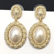 Chanel Twist Trim Pearl Short Earrings White/Gold 2019