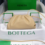 Bottega Veneta The Mini Pouch Soft Clutch Bag in Porridge Nude Calfskin 2020 585852