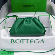 Bottega Veneta The Mini Pouch Soft Clutch Bag in Racing Green Calfskin 2020 585852