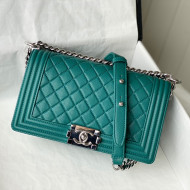 Chanel Grained Calfskin Medium Boy Flap Bag A67086 Green/Silver 2021